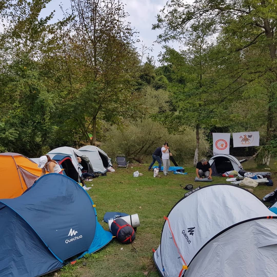 Hafta sonu ağaçlar altında güzel bir doğa beldesinde buluştuk.